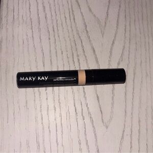 Mary Kay Perfecting Concealer Deep Beige ~ Full Size ~ 092194 New in Box